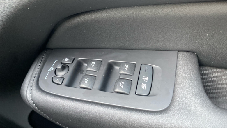 Volvo XC60 2.0 T6 [350] RC PHEV Plus Dark 5dr AWD Geartronic Estate